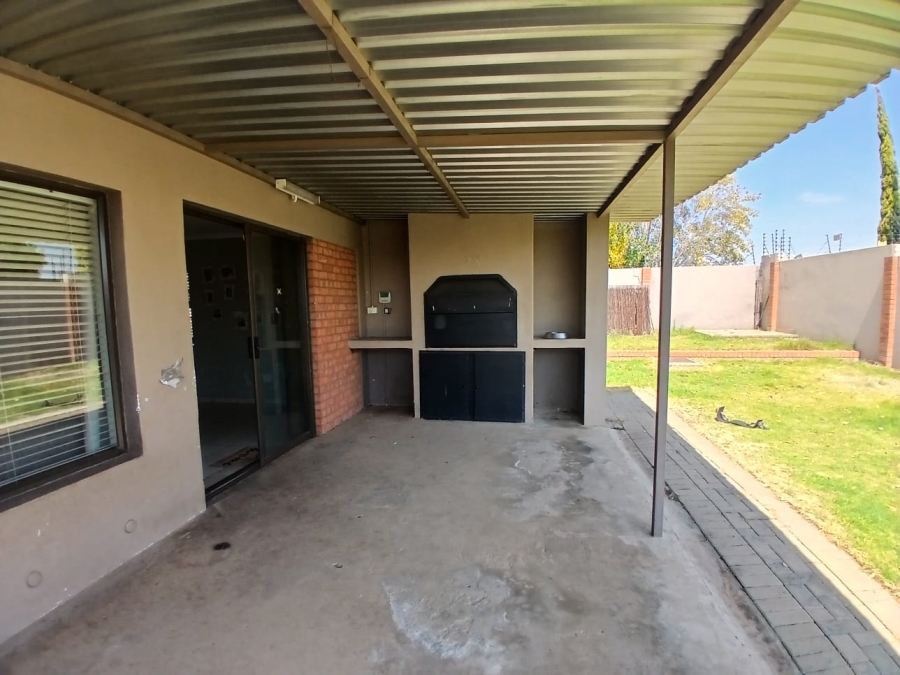To Let 3 Bedroom Property for Rent in Bayswater Free State